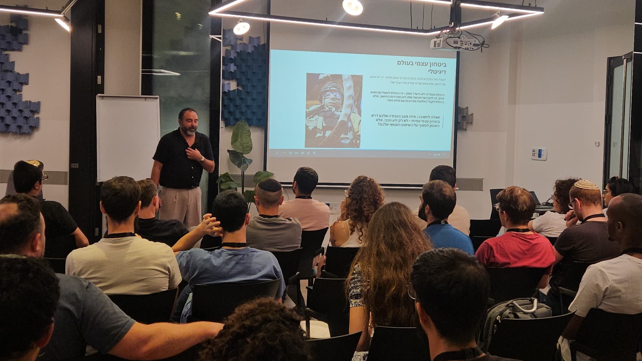איך להישאר רלוונטיים בעולם שבו הבינה המלאכותית משנה את כללי המשחק